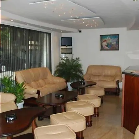 Italia Hotell 3*